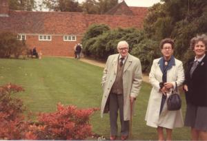Mum Billy and Vi visiting a stately home