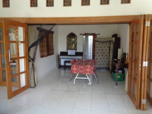 Indoor dining option