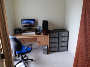 SIngle bedroom / study